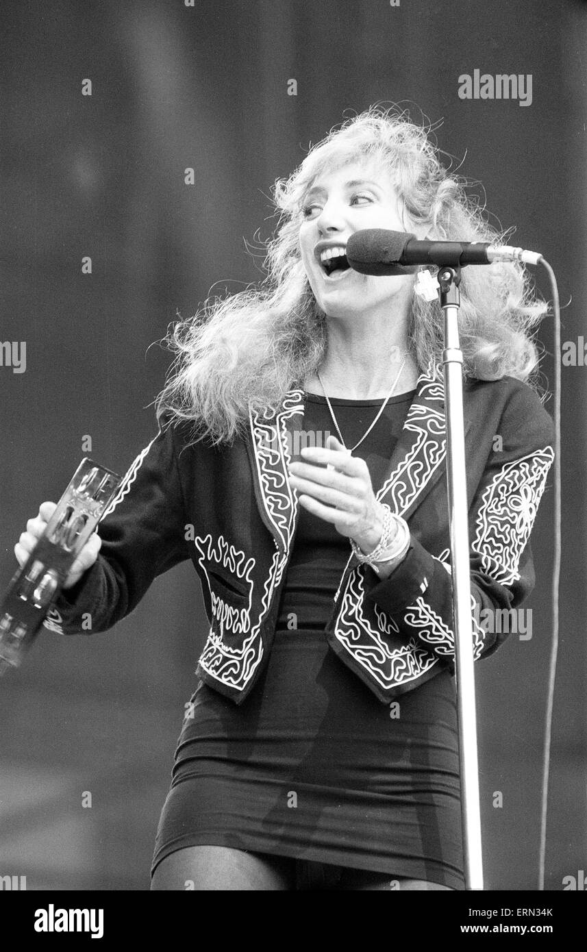 Patti Scialfa, député de Bruce Springsteen's E Street Band, de concert, le Villa Park, Birmingham, le mardi 21 juin 1988. Banque D'Images