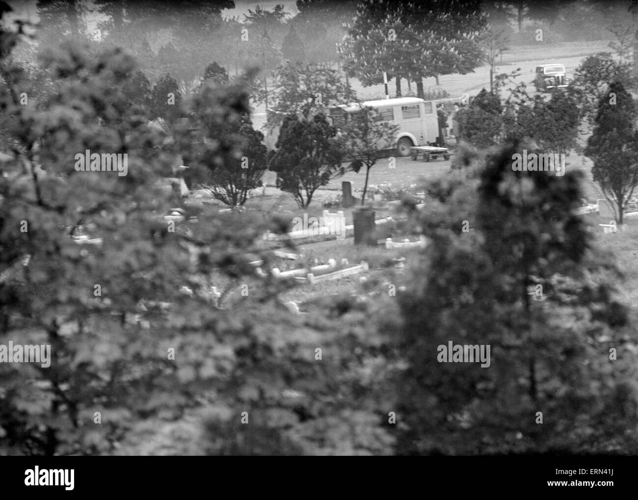 L'exhumation de Mme Beryl Evans dont le corps a été retrouvé étranglé à ...