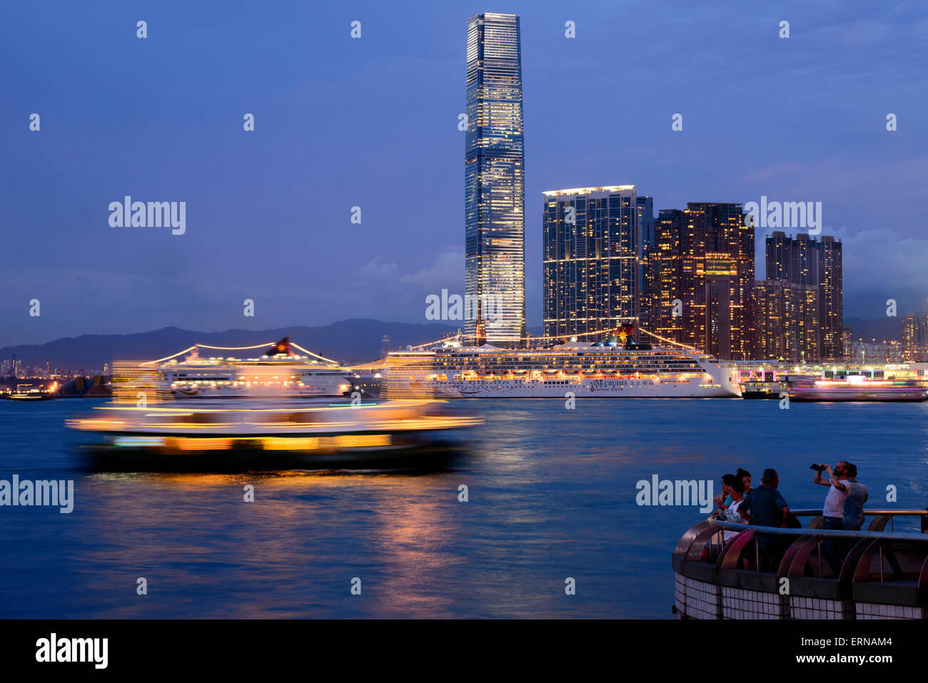 La nouvelle ville de Kowloon et de Hong Kong, le plus haut bâtiment de l'International commerce center ICC, Hong Kong, Chine. Banque D'Images