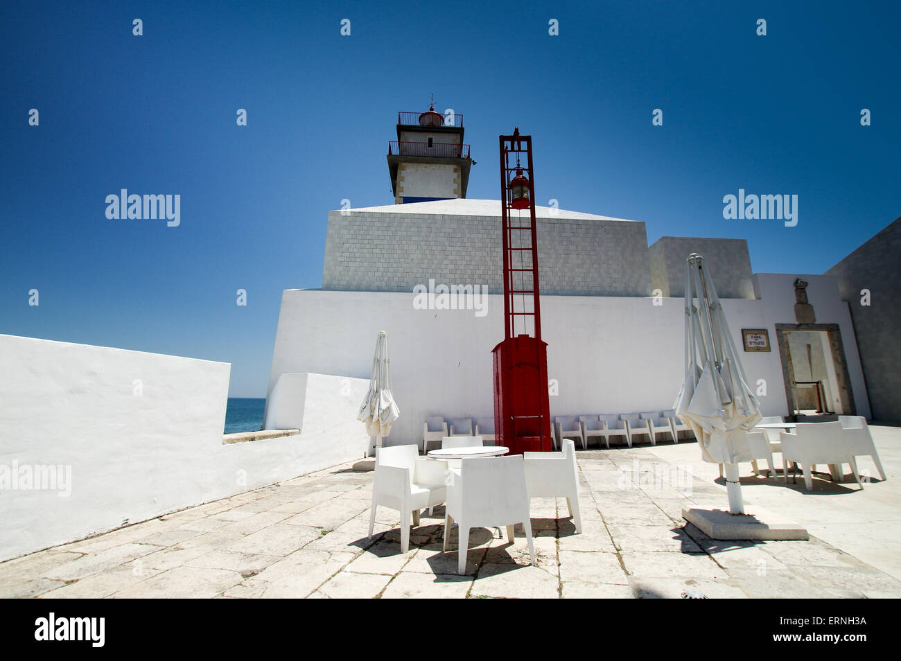 Le phare Farol de Santa Marta à Cascais, Portugal Banque D'Images