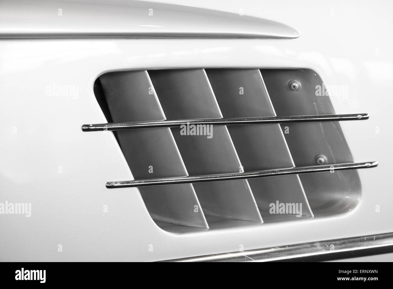 Détail de la prise d'air d'une voiture de sport Banque D'Images