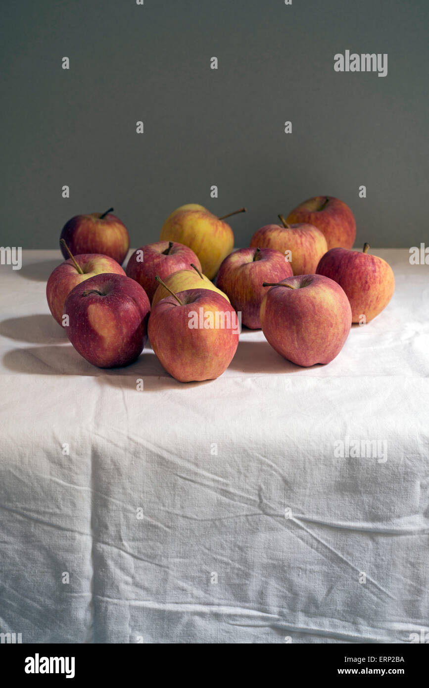 Toujours simple vie de pommes rouges. Copy space Banque D'Images