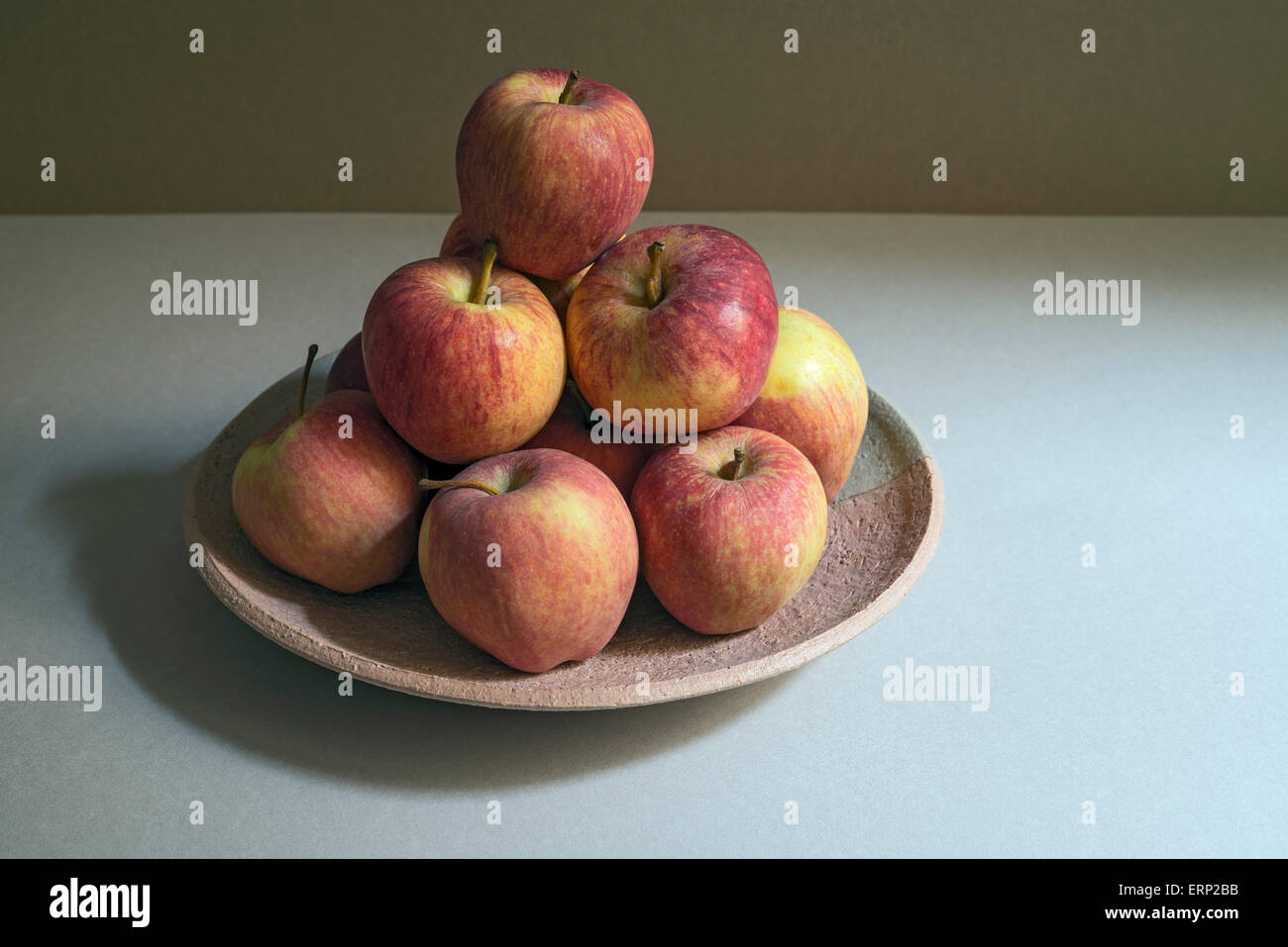 Toujours simple vie de pommes rouges. Copy space Banque D'Images