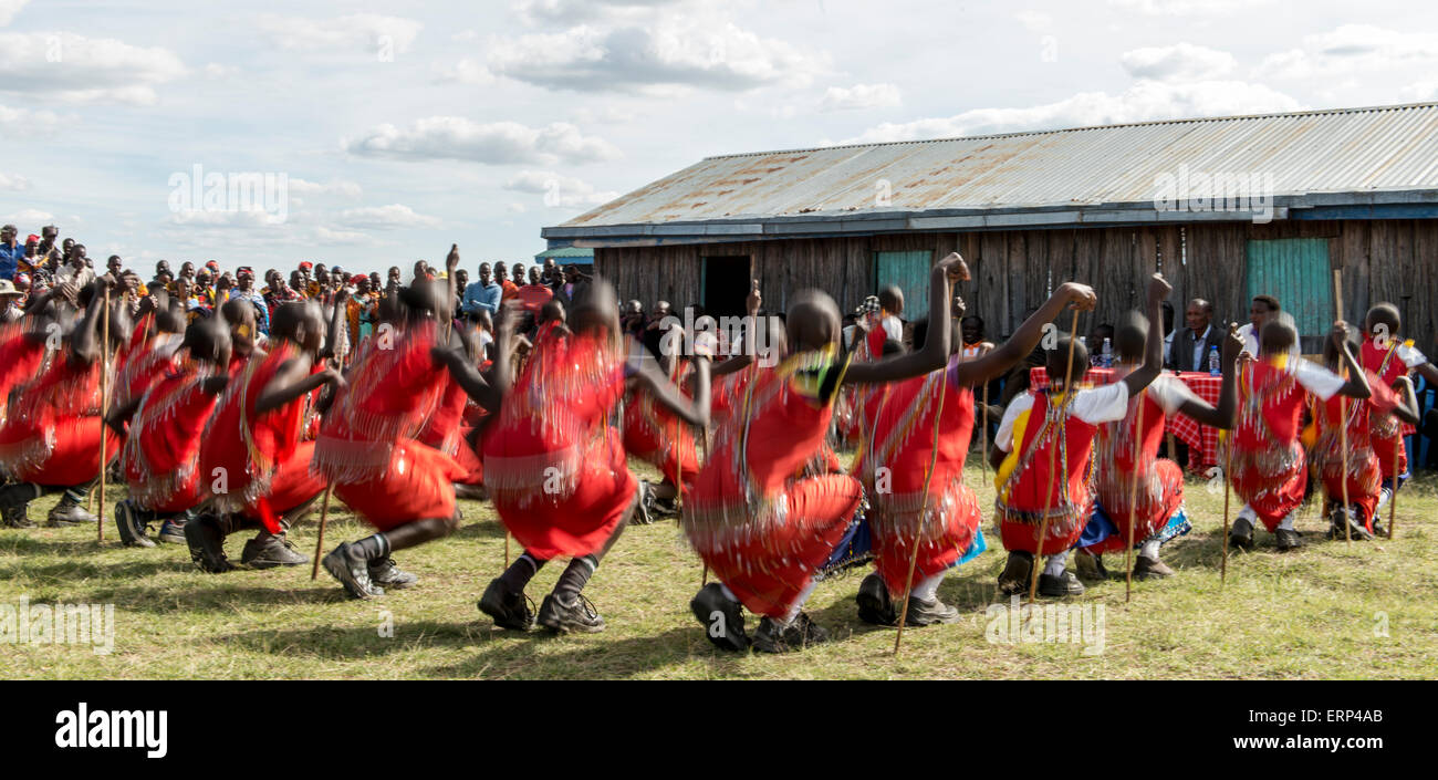 La danse traditionnelle de l'Afrique Kenya Maasai, peuple Olesere Banque D'Images