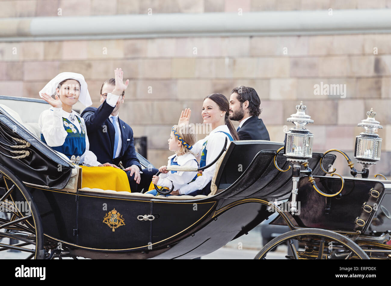 Famille royale suédoise (en partie) à l'occasion de la journée nationale. De gauche Victoria, Daniel, Estelle, Sofia Hellqvist, Carl Philip Banque D'Images