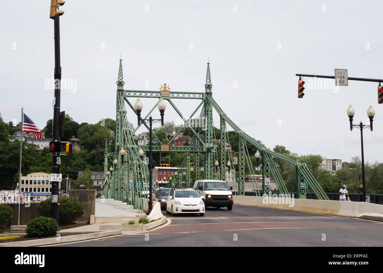 Le 'Free' pont reliant Easton, Pennsylvanie, et Phillipsburg, NEW JERSEY, traversée de la rivière Delaware. Lehigh Valley, Pennsylvanie, USA. Banque D'Images