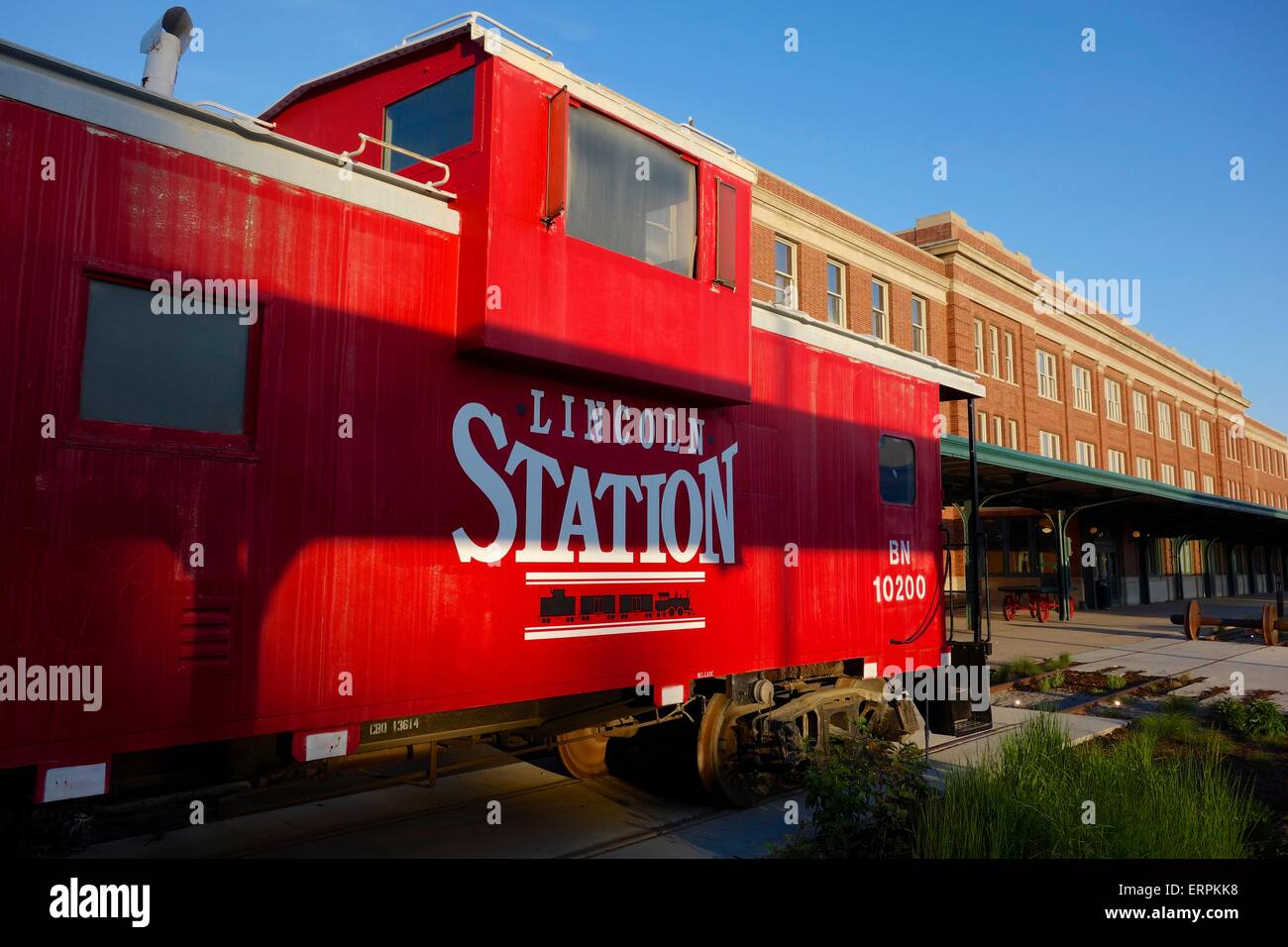 Red caboose. La gare de Lincoln. Zone Haymarket, Lincoln Nebraska. Banque D'Images