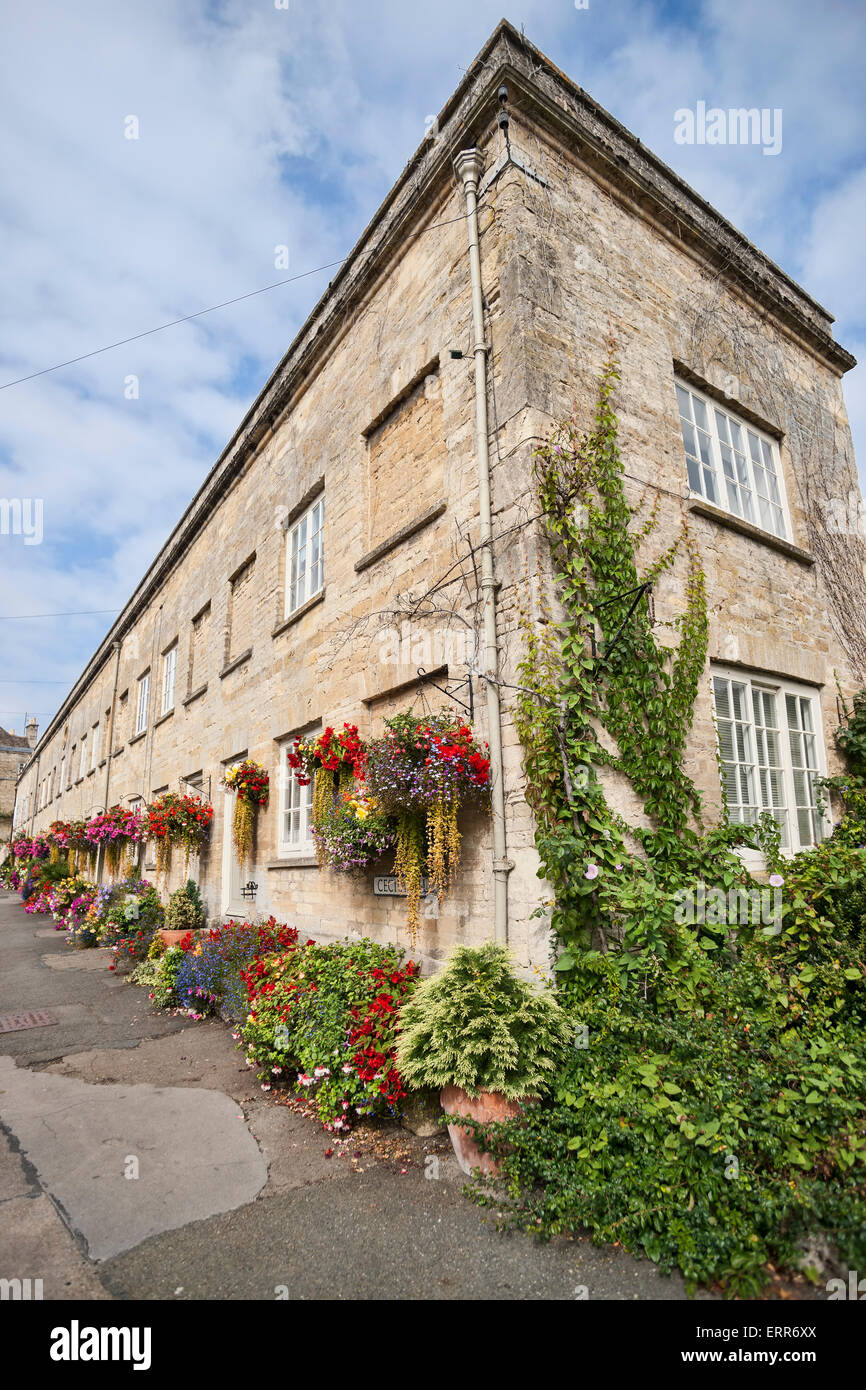 Fleur de jardin afficher, Cirencester, Gloucestershire, Cecily Street ; Royaume-Uni ; l'Angleterre Banque D'Images