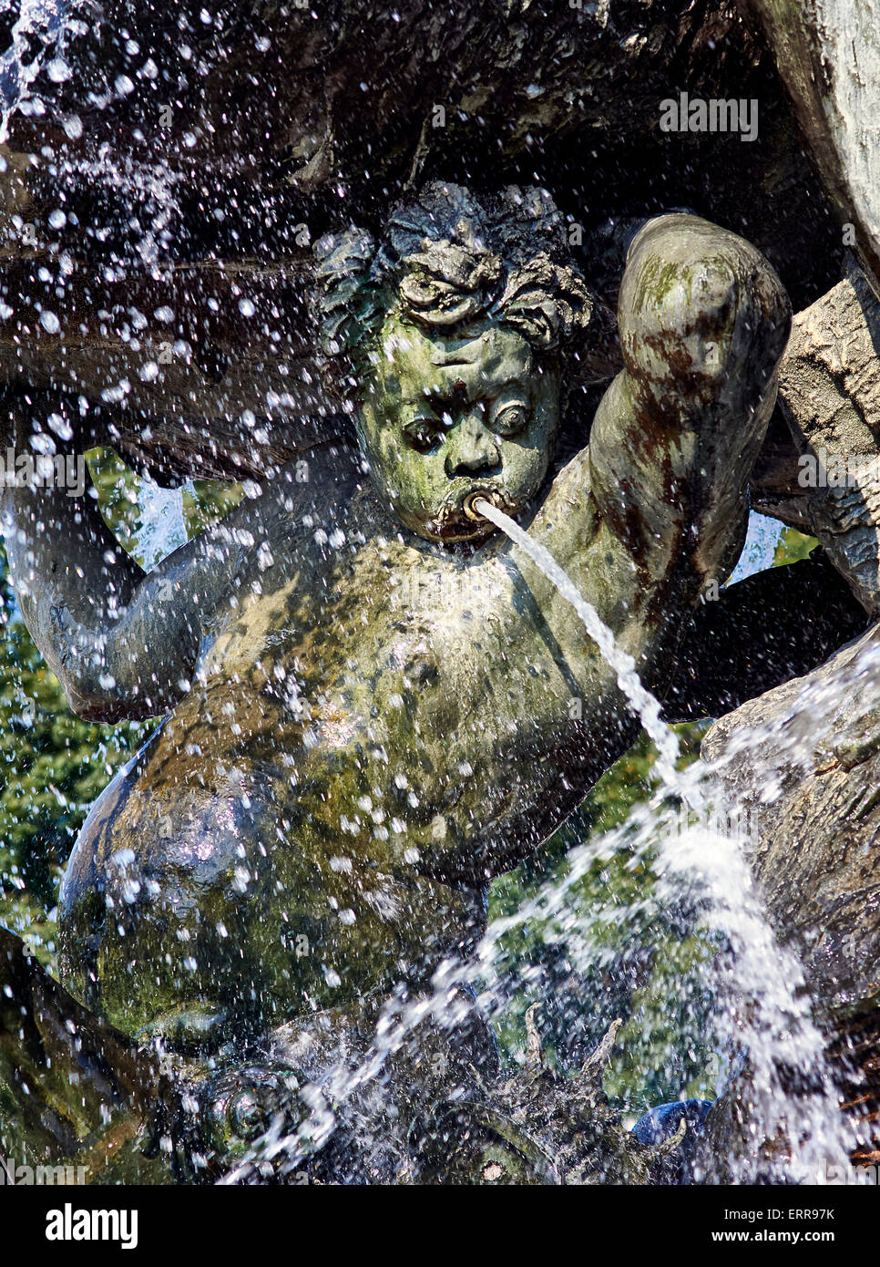 Allemagne, Berlin, Neptun fontaine en face de l'église Saint Mary. Banque D'Images