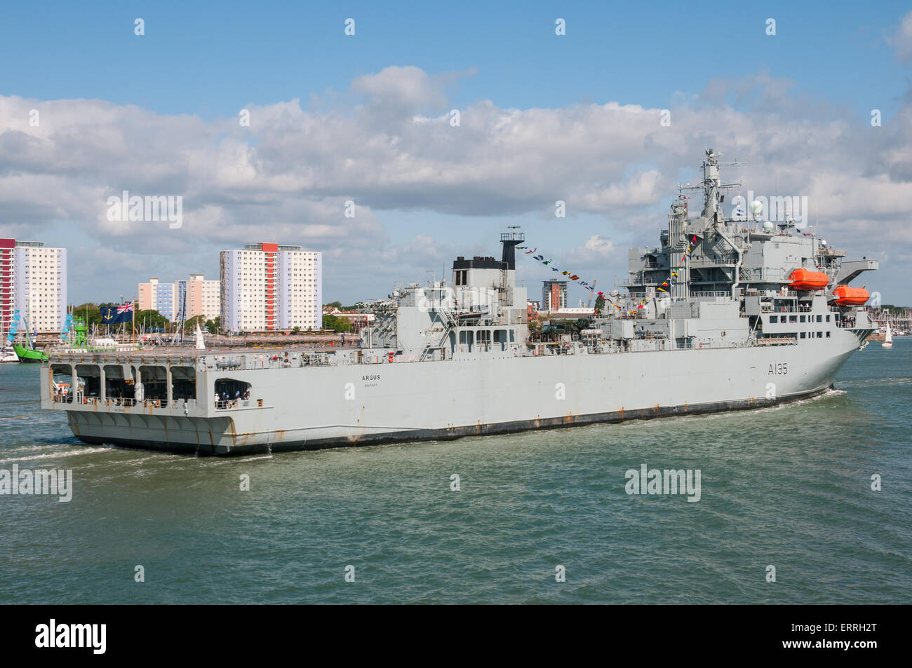 RFA Argus (A135), en arrivant à Portsmouth, Royaume-Uni le 6 juin 2015. Banque D'Images