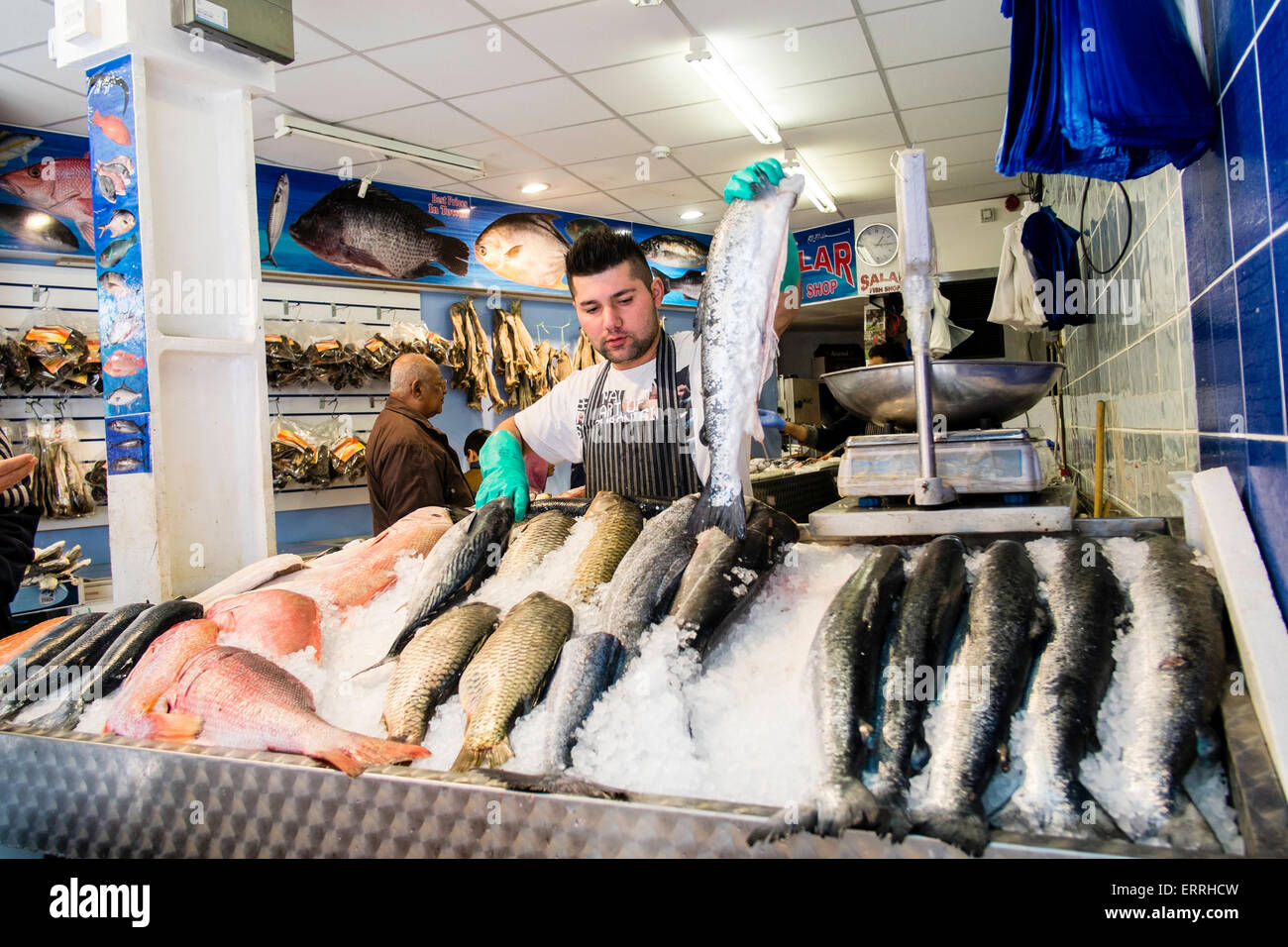 Poissonnier à Electric Avanue, Brixton, London, Royaume-Uni Banque D'Images