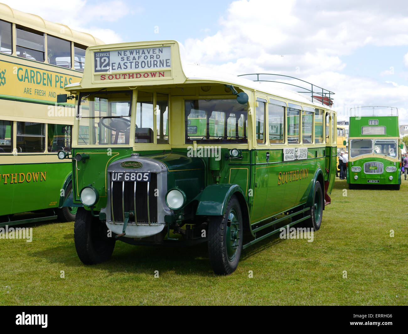 1930 Tilling-Stevens B10 A2 Express Bus avec un corps court Bros dans Southdown livery, numéro d'UF 6805 Banque D'Images