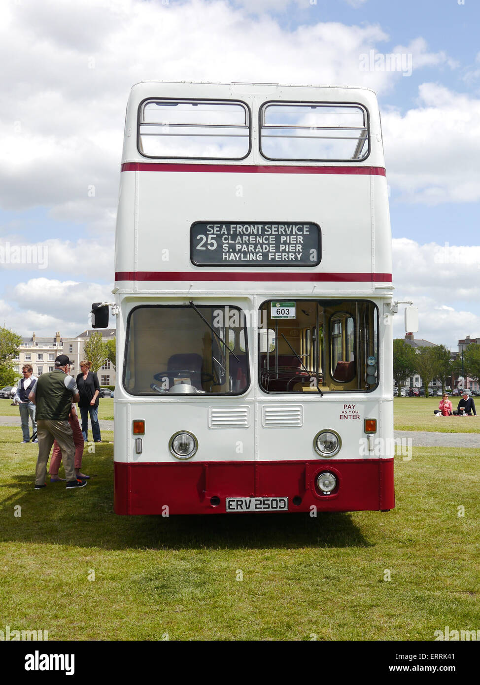 Leyland Atlantean double decker bus en ville de Portsmouth livrée, numéro d'enregistrement de la société ERV 250D Banque D'Images