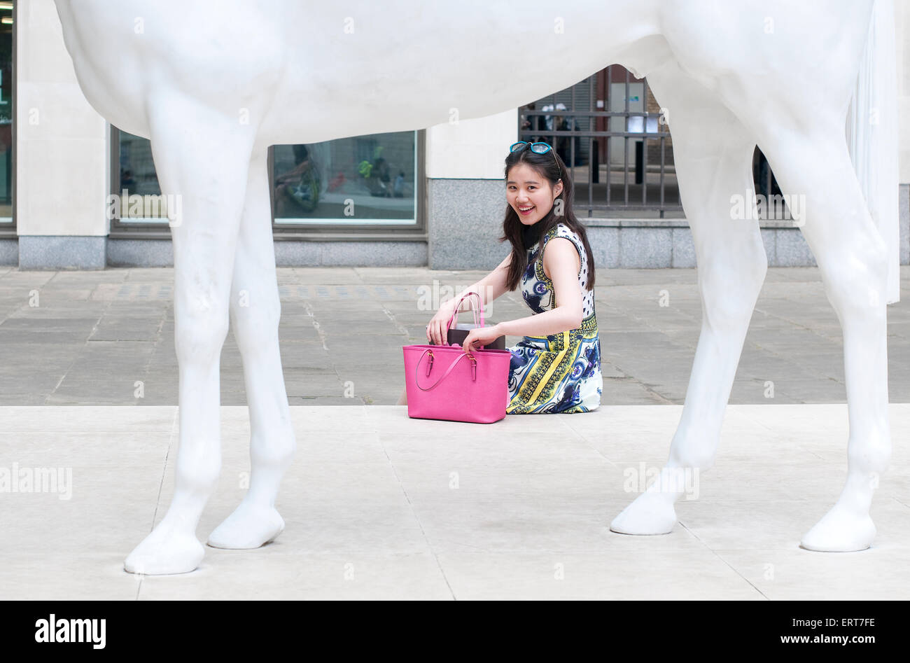 Jeune fille chinoise à Londres, Angleterre tourisme Banque D'Images