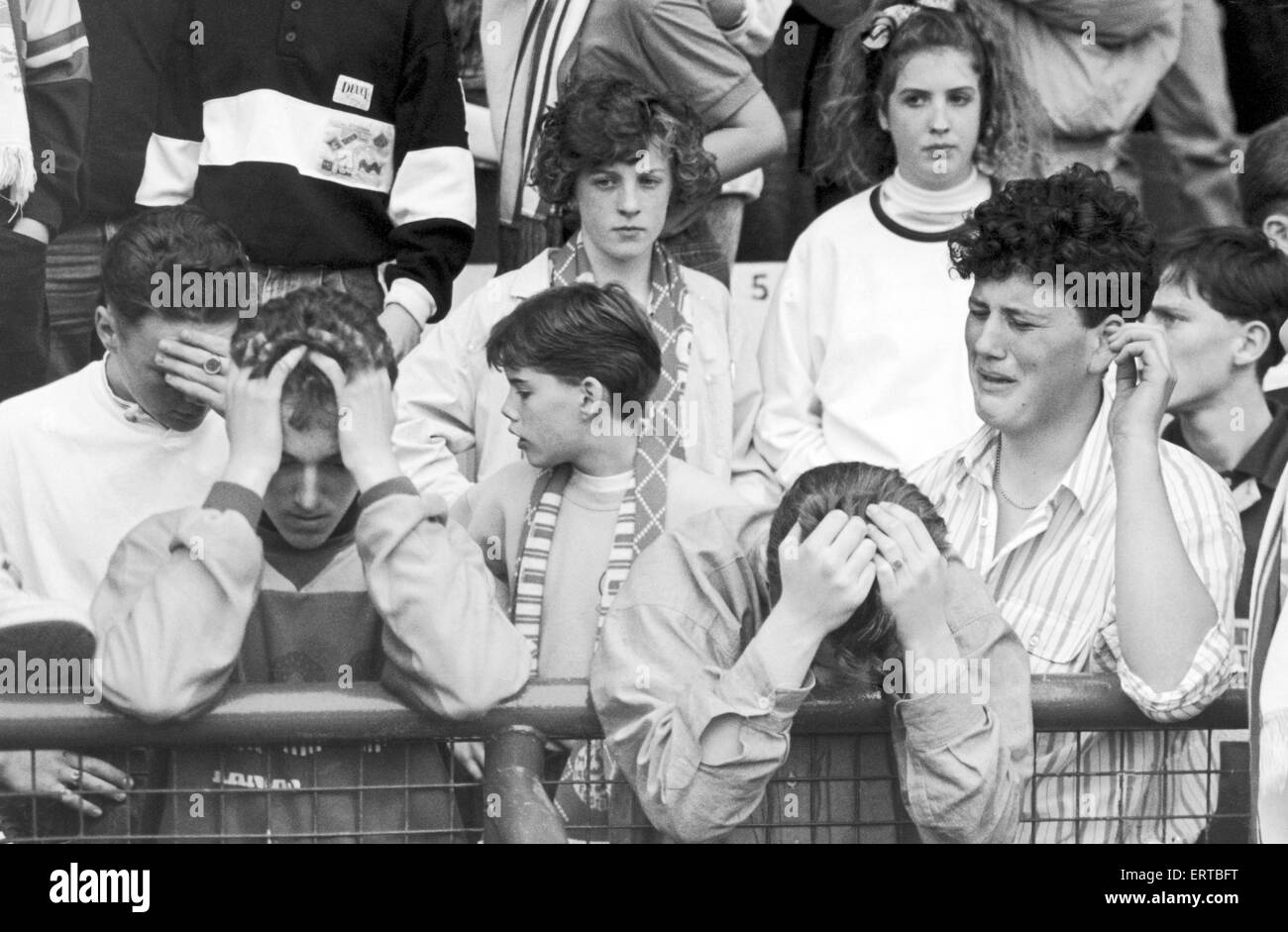 Fans de Boro, au Middlesbrough V Leicester City Football match, score 2-1 à Leicester City, Ayresome Park, 7e mai 1988. Banque D'Images