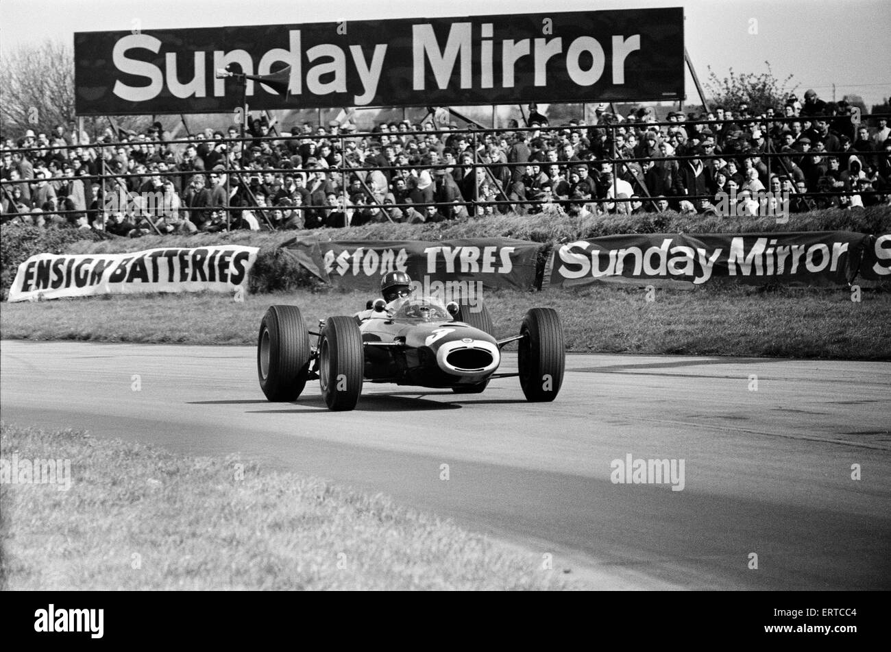 Goodwood Course internationale Réunion, le lundi de Pâques. Course en cours. 19 avril 1965. Banque D'Images