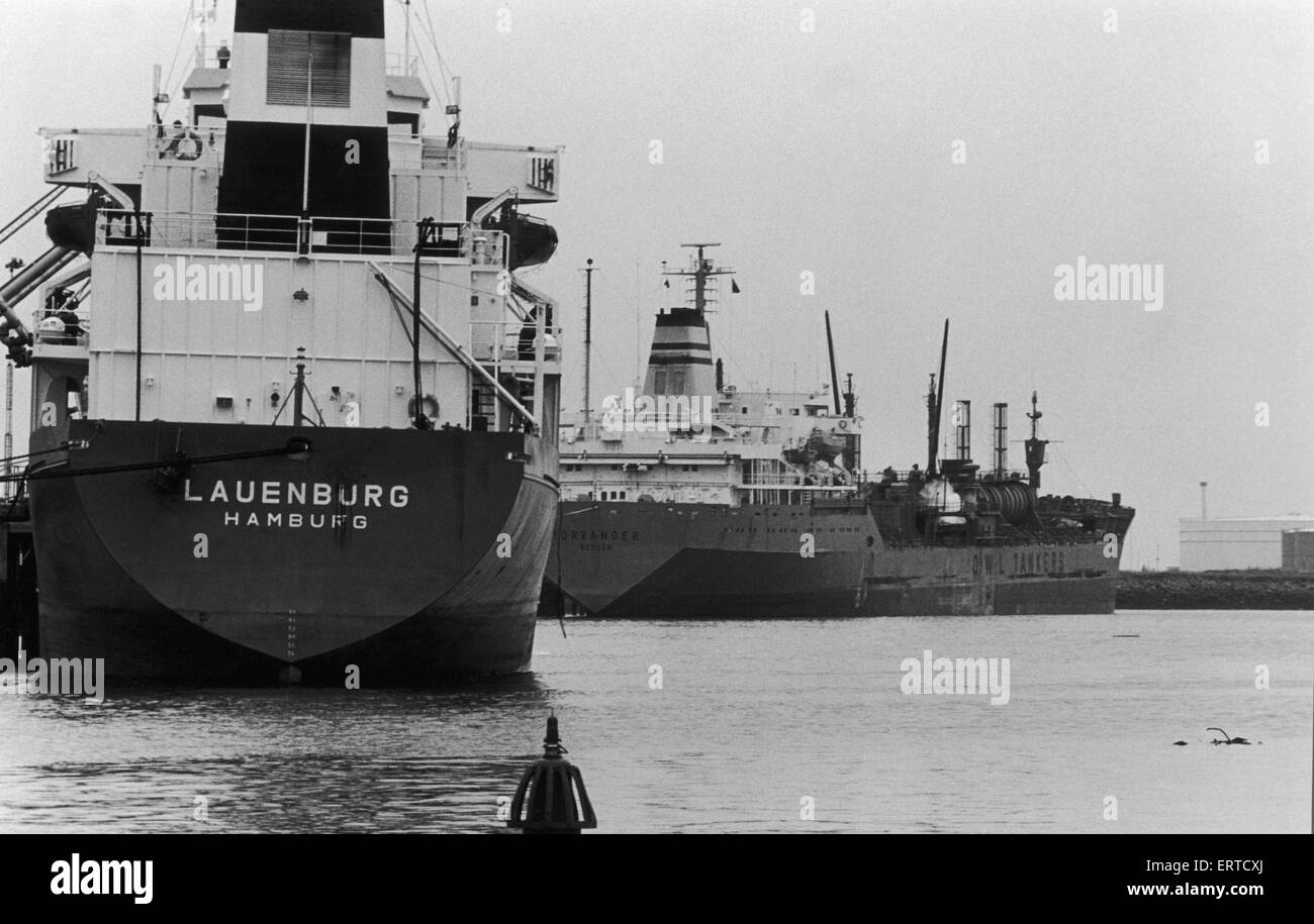 Tankers Torvanger et Lauenburg vu ici à quai à Teesport. 26 Mars 1984 Banque D'Images