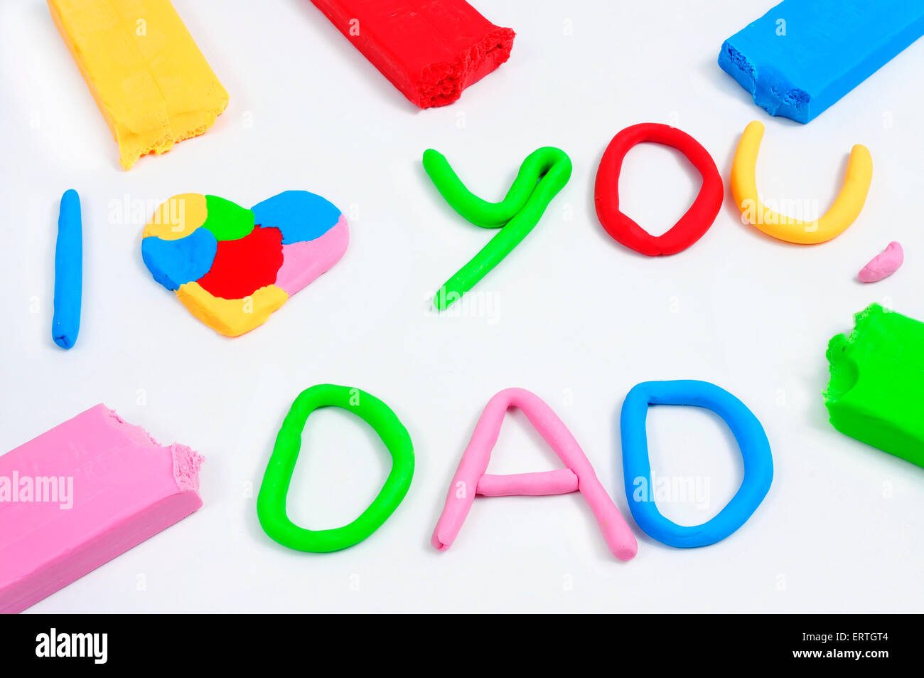 Le texte que j'aime papa fait à partir de pâte à modeler de différentes couleurs Banque D'Images