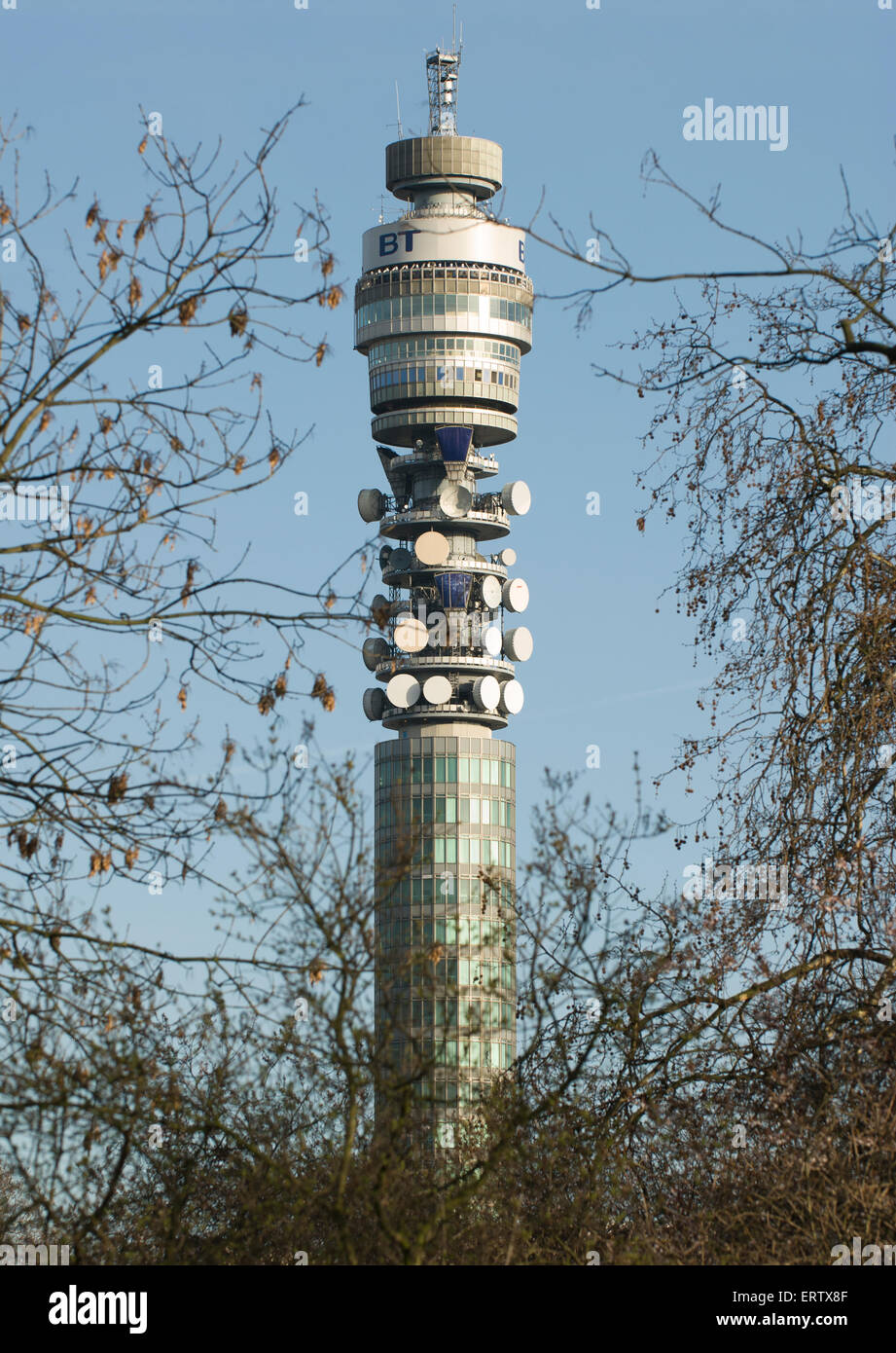 BT Tower vu de Cavendish Square Banque D'Images