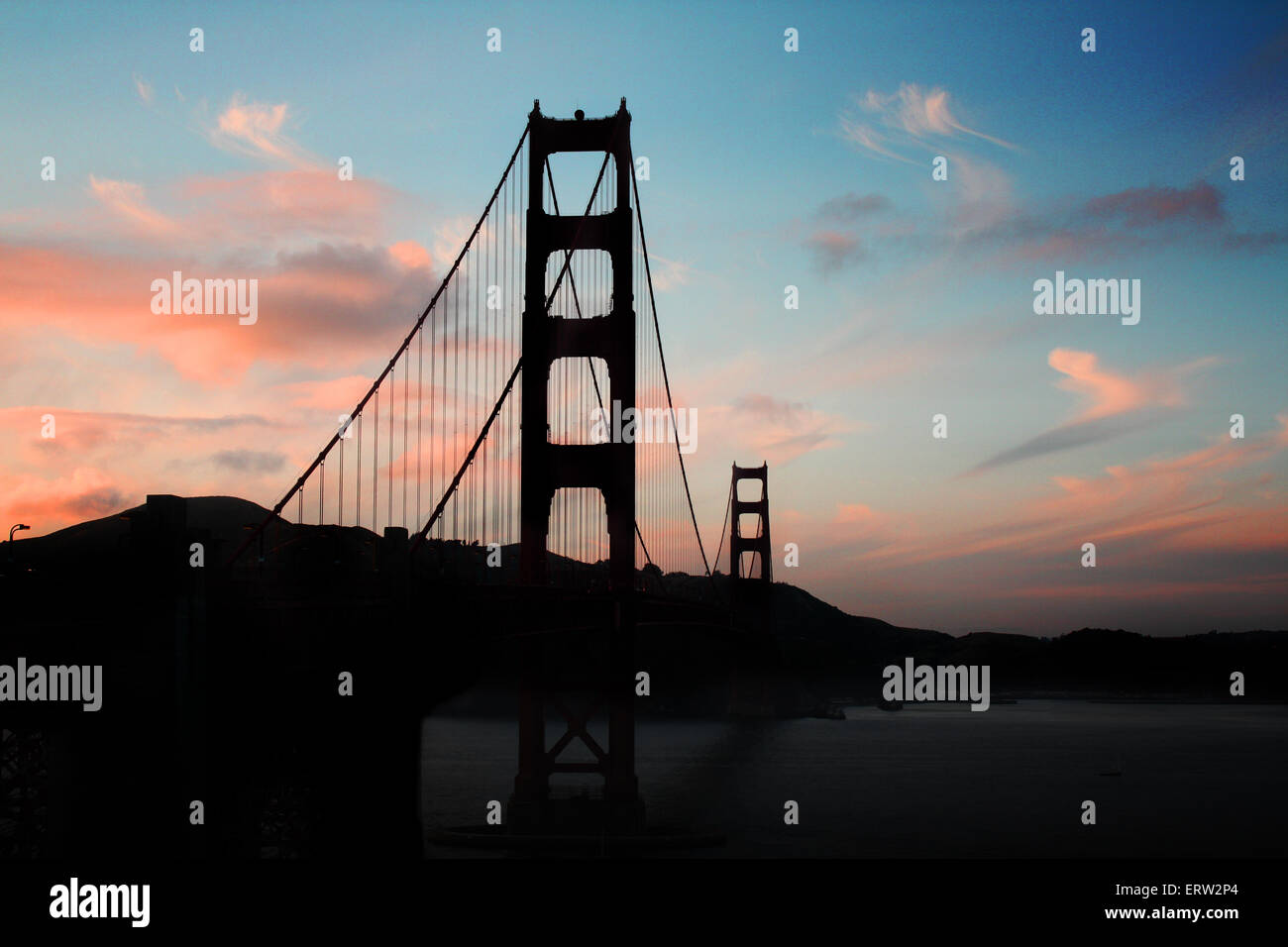 Tourisme - San Francisco Golden Gate Bridge at Dusk Banque D'Images