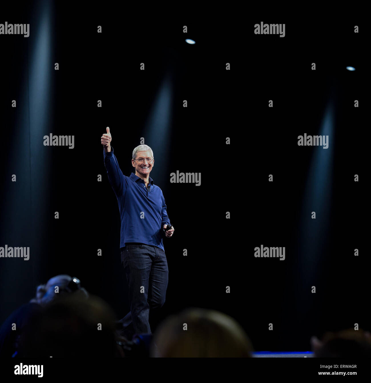 San Francisco. 8 juin, 2015. Pdg d'Apple Tim Cook assiste à l'Apple Worldwide Developers Conference (WWDC) 2015 à San Francisco, États-Unis, 8 juin 2015. Source : Xinhua/Alamy Live News Banque D'Images San Francisco. 8 juin, 2015. Pdg d'Apple Tim Cook assiste à l'Apple Worldwide Developers Conference (WWDC) 2015 à San Francisco, États-Unis, 8 juin 2015. Source : Xinhua/Alamy Live News Banque D'Images