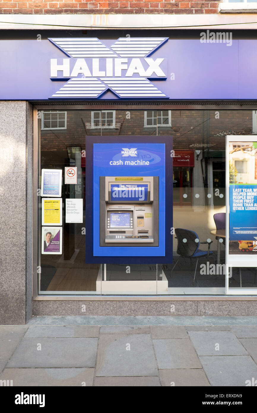 Halifax bank building society distributeur automatique de billets mis en avant en verre Banque D'Images