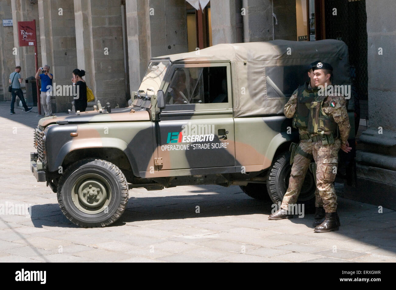 Rover land rover militaire italien italie jeeps jeep 4X4 hors terrain offroader par quatre Banque D'Images