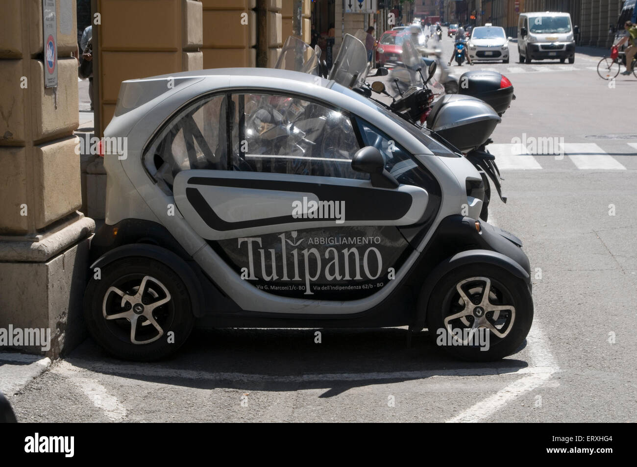 Renault TWIZY est un véhicule 100 % électrique zéro émission voiture voitures villes ville minuscule petit air twizzy poluution Banque D'Images