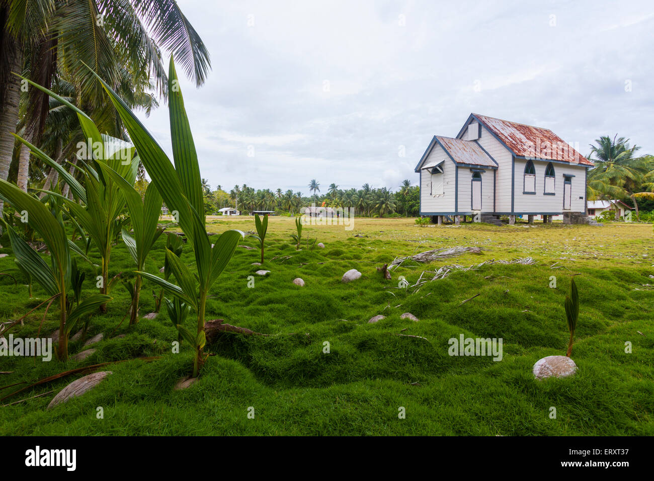 Village Samoan abandonnés sur l'île de Swains à distance Banque D'Images
