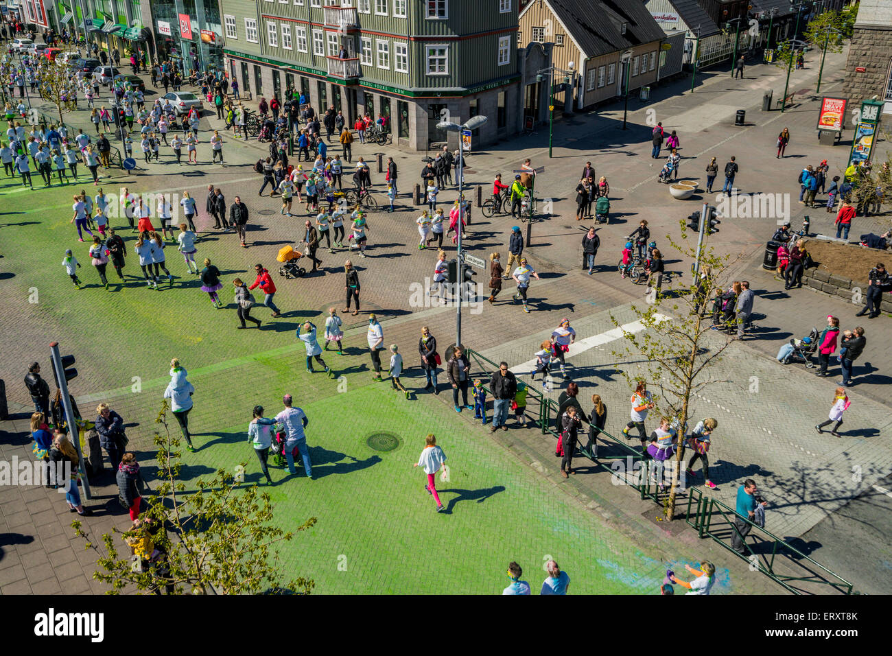 La Color Run, Reykjavik, Islande. 'Run 5k le plus heureux de la planète'. C'était la première couleur exécuter lieu en Islande, le 6 juin 2015 Banque D'Images