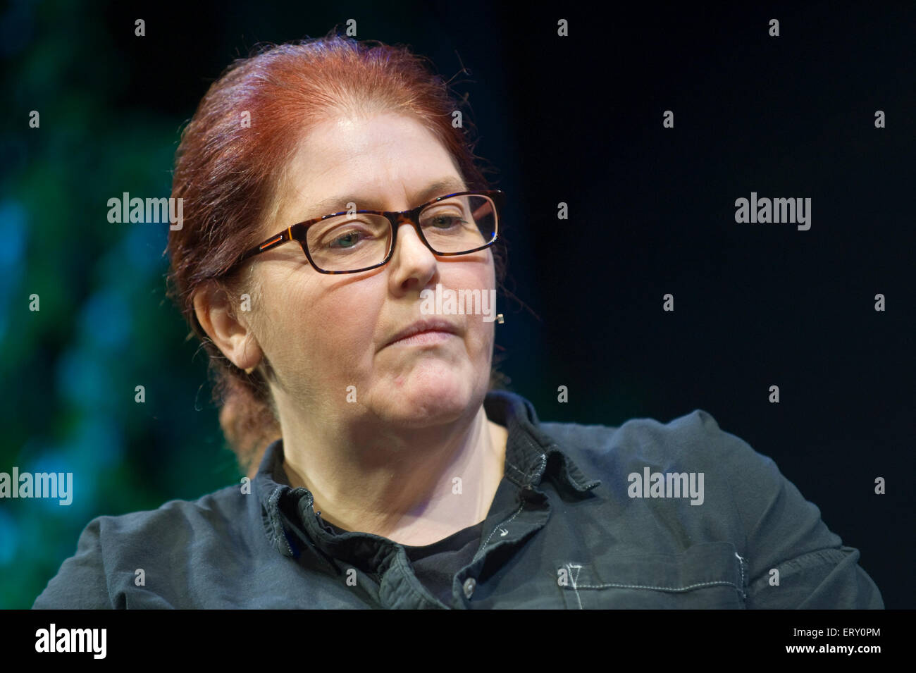 Sally Wainwright scénariste parlant sur scène à Hay Festival 2015 Banque D'Images