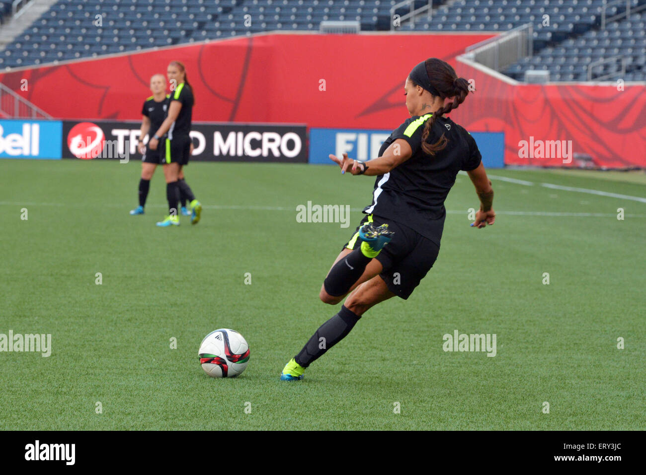 Le USWNT formés en vue de leur groupe d'ouverture match de la Coupe du Monde féminine de la fifa au stade de Winnipeg. Banque D'Images