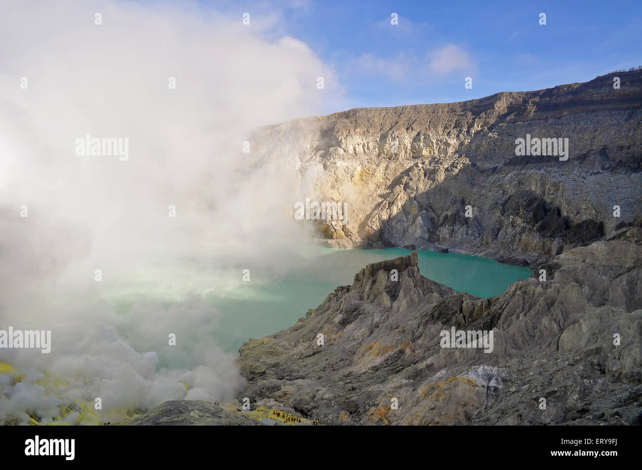 Kawah Ijen crater. L'Indonésie Banque D'Images