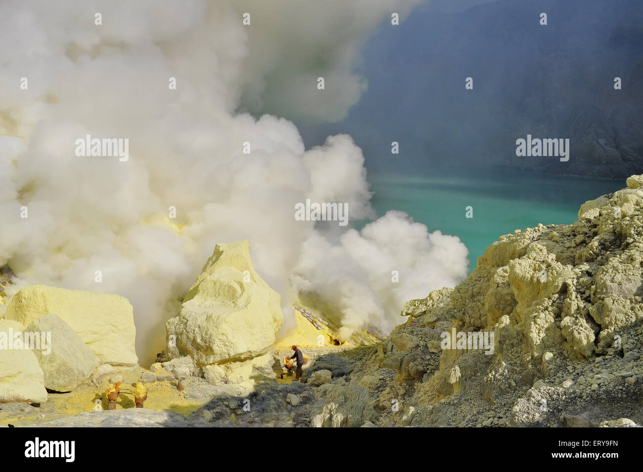 Kawah Ijen crater. L'Indonésie Banque D'Images