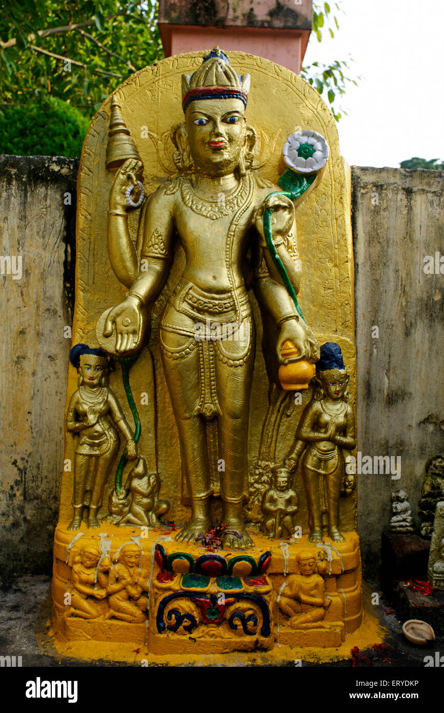 Statue de Bouddha ; Temple de Mahabodhi , Mahabodhi Mahavihar , site du patrimoine mondial de l'UNESCO , Bodh Gaya , Bihar , Inde , Asie Banque D'Images