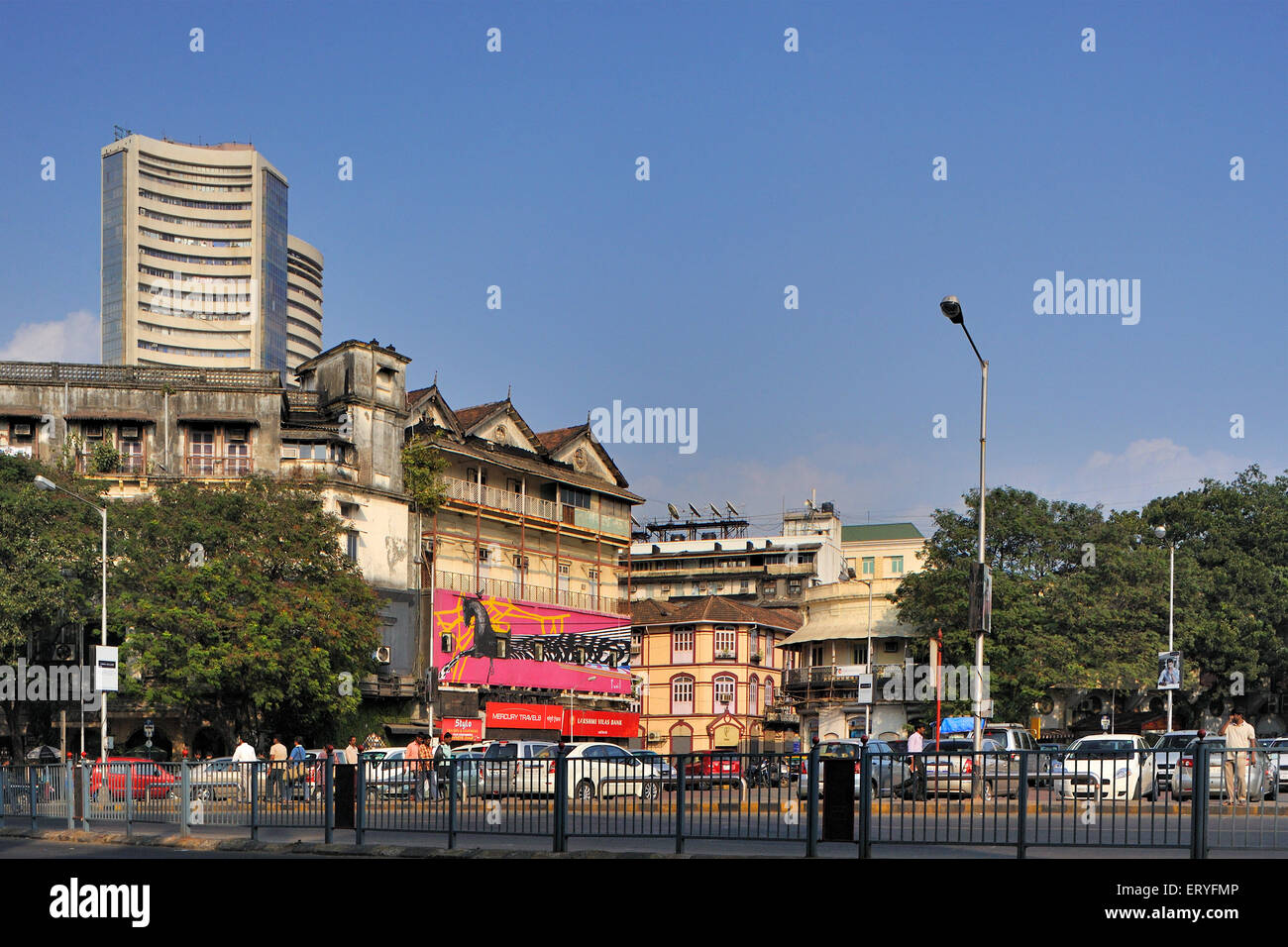 Bombay Stock Exchange et parking ; Kala Ghoda ; Bombay Mumbai Maharashtra ; Inde ; Banque D'Images