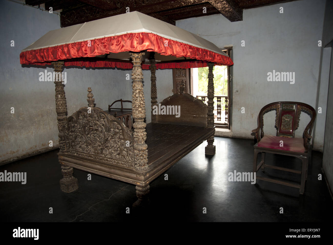 Le roi lit bébé dans Padmanabhapuram Palace à Kerala Inde Banque D'Images