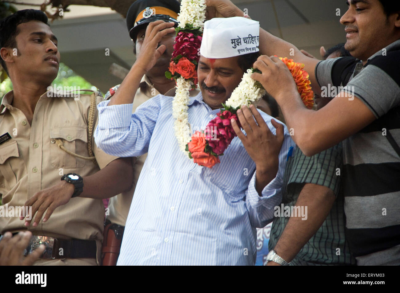 Aam Aadmi Arvind Kejriwal chef de parti à andheri station à Mumbai Maharashtra Inde Asie Banque D'Images