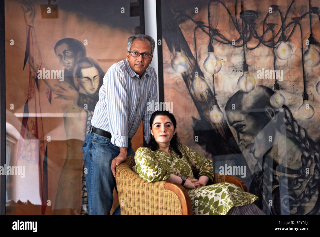 Atul Dodiya et Anju Dodiya , artistes indiens , peintres , Inde , Asie Banque D'Images