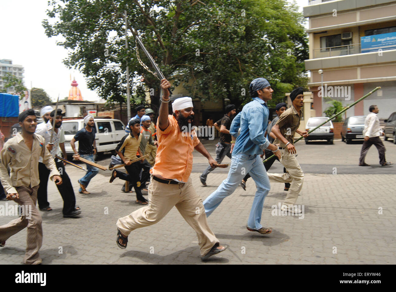 La communauté sikh trains bloc protester contre le feu du corps de dera saccha sauda chef ram rahim à Mulund à Bombay Banque D'Images