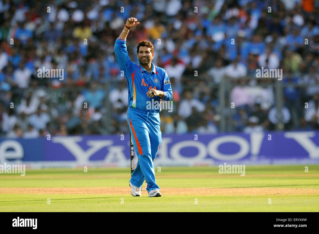 Sachin Tendulkar réagit en finale de la coupe du monde de cricket de l'ICC au stade Wankhede , Mumbai , Inde , Asie Banque D'Images