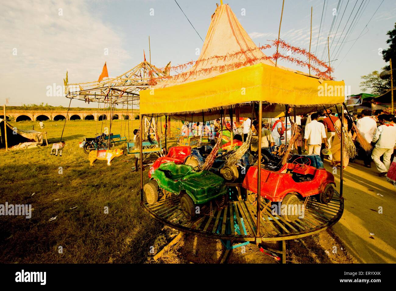 Merry Go round, carrousel, rond-point, Whirligig, Sonepur Cattle Fair, Sonepur Mela, Harihar Kshetra Mela, Sonpur, Saran District, Bihar, Inde, Asie Banque D'Images