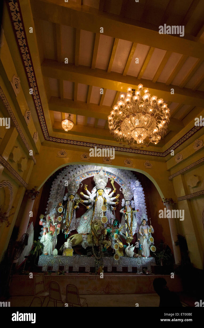Durga Puja festival pandal lustre décoration , Calcutta , Kolkata , Bengale-Occidental , Inde , Asie Banque D'Images