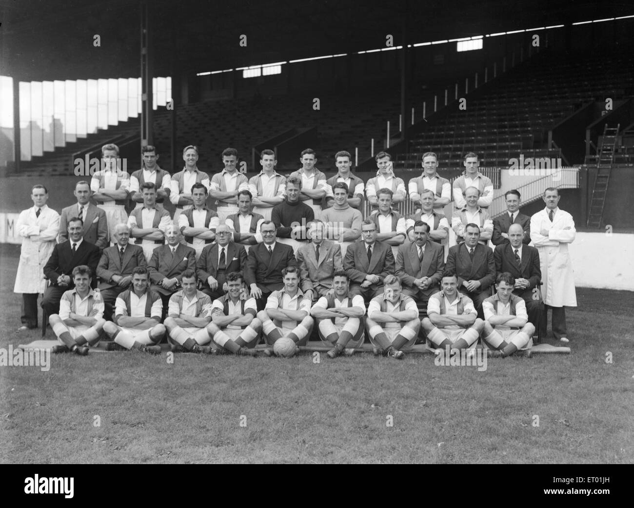 L'équipe de la ville de Coventry à Highfield Road photo vers 1952 Banque D'Images