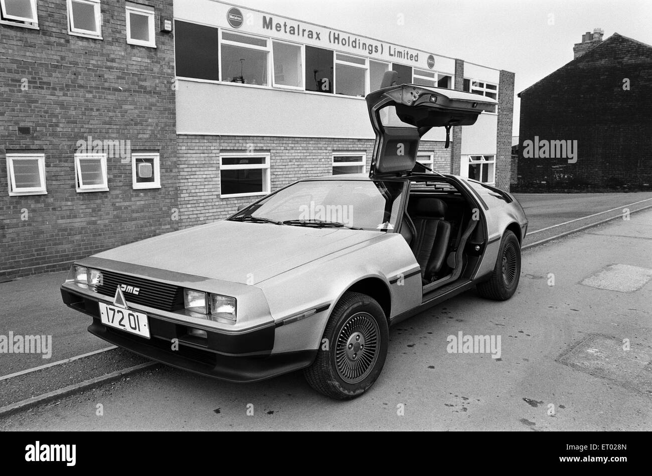 La DeLorean DMC-12 voiture de sport fabriqués par la DeLorean Motor Company. Photographié à la société bureaux d'Metalrax Holdings Limited, Birmingham, le 9 avril 1981. Banque D'Images