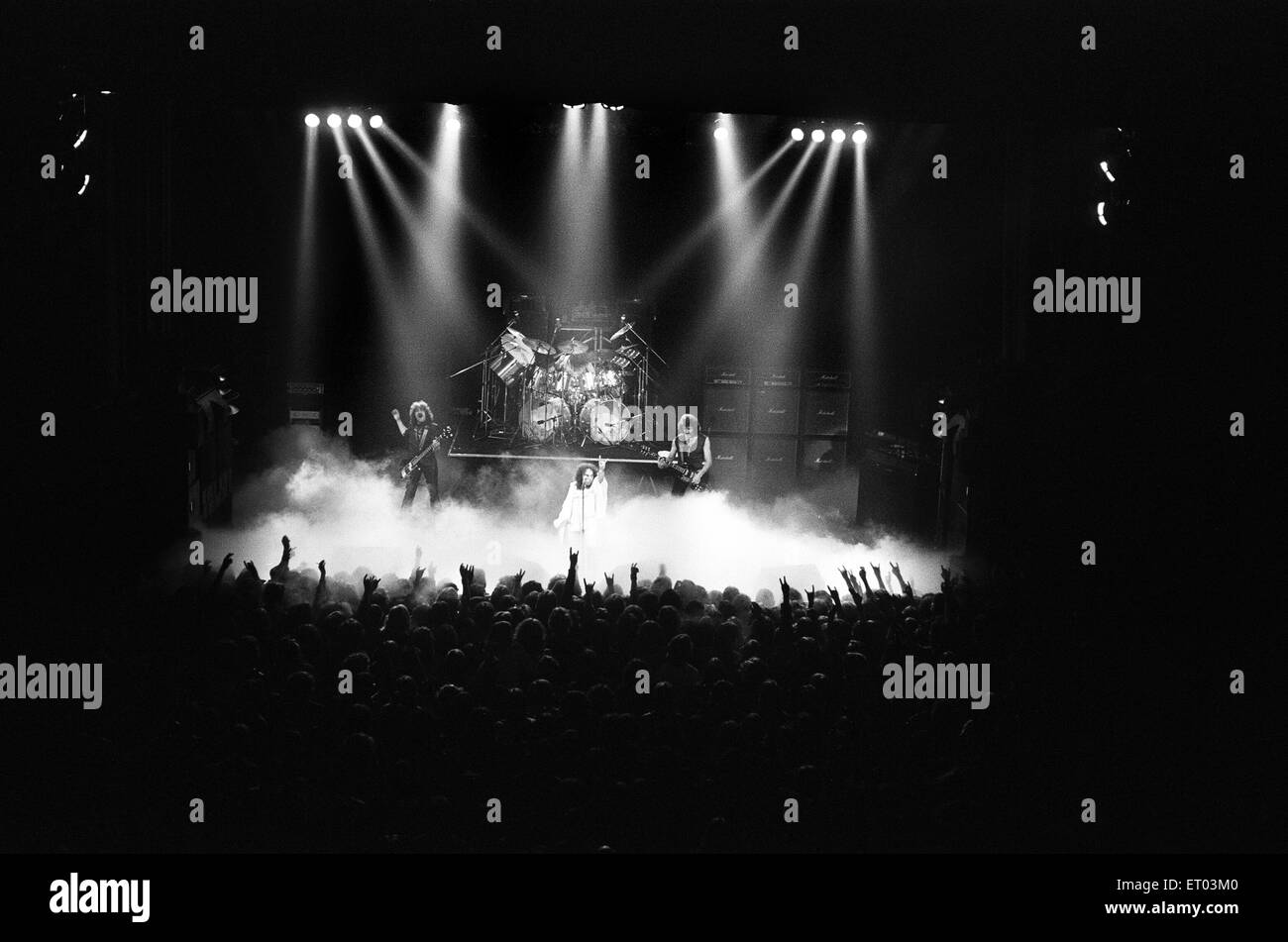 Groupe rock Black Sabbath en concert lors de leur tournée le ciel et l'enfer. Les membres sont Ronnie James Dio au chant, Tony Iommi à la guitare Geezer Butler à la basse, Bill Ward à la batterie et Geoff Nicholls sur clavier. 26 mai 1980. Banque D'Images