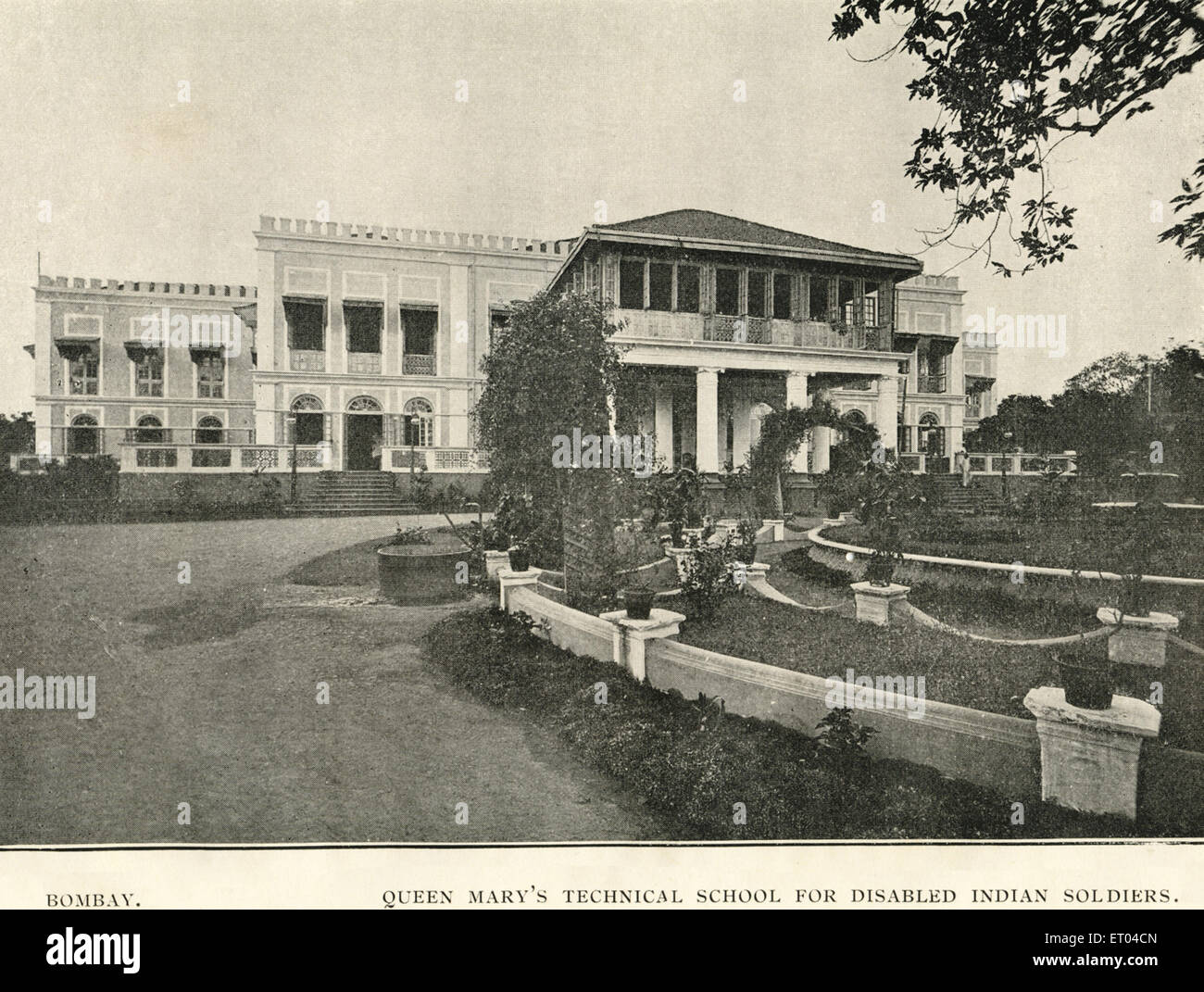 École technique de la reine Mary pour les soldats indiens handicapés, Braganza Hall, casernes de Sassoon, Bombay, Mumbai, Inde, Asie, ancienne image vintage 1900s Banque D'Images