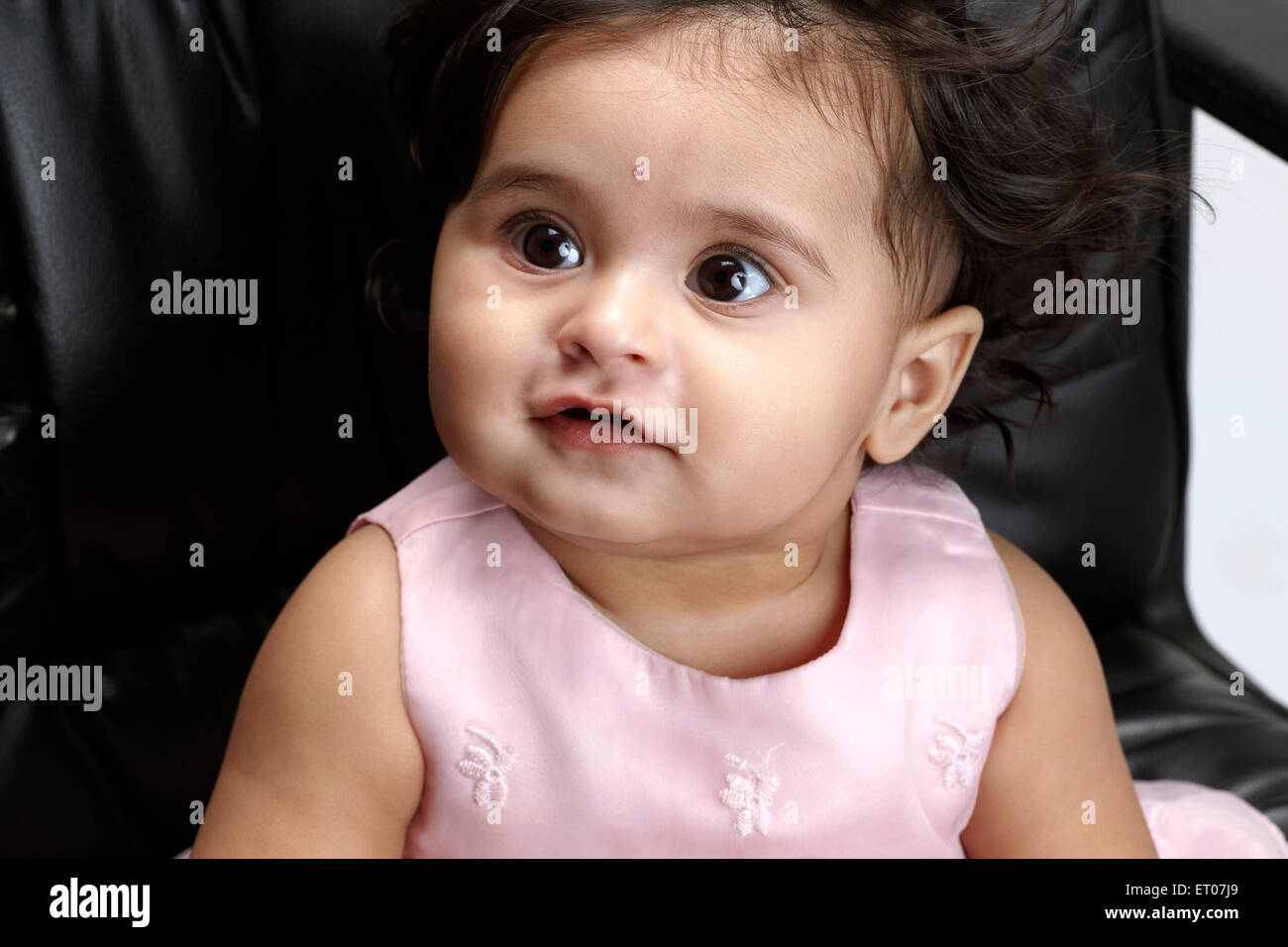 Petite fille joyeuse ; Inde M. n° 765 Banque D'Images