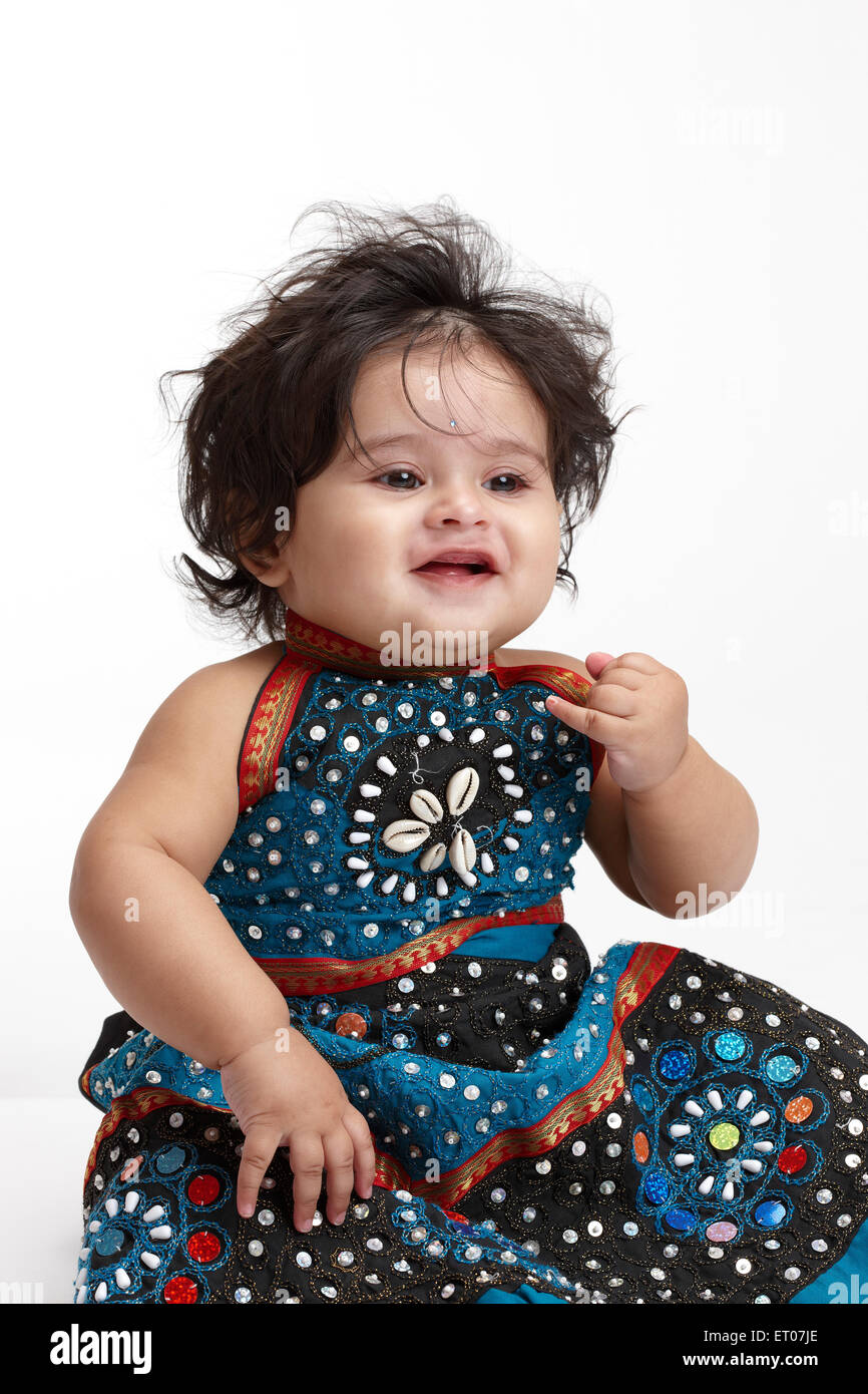 Petite fille joyeuse ; Inde M. n° 765 Banque D'Images