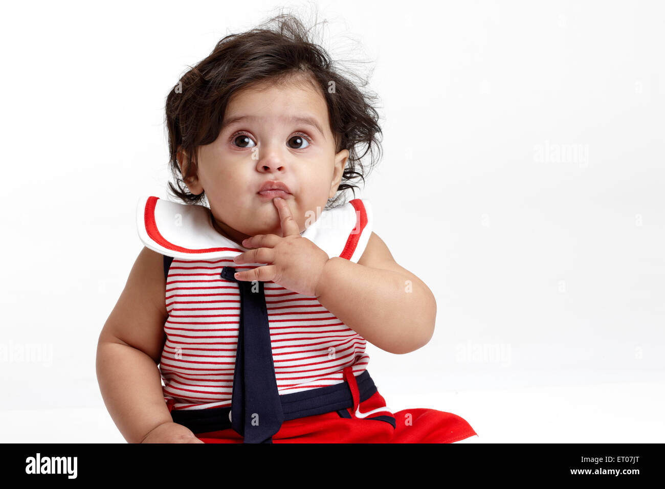 Bébé fille sur fond blanc , MR#765 Banque D'Images